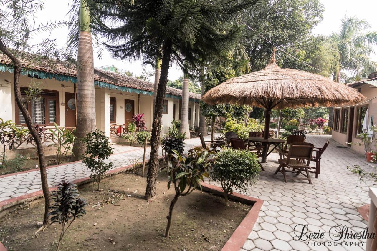 Eden Jungle Resort Sauraha Luaran gambar