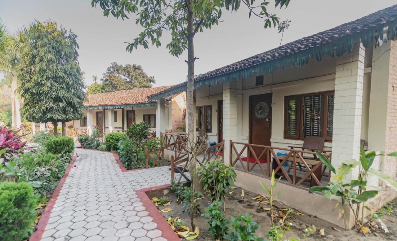 Eden Jungle Resort Sauraha Luaran gambar