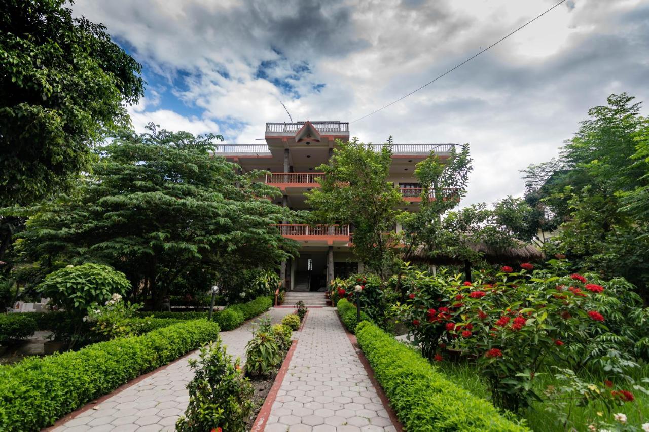 Eden Jungle Resort Sauraha Luaran gambar