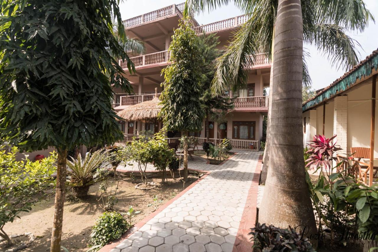 Eden Jungle Resort Sauraha Luaran gambar